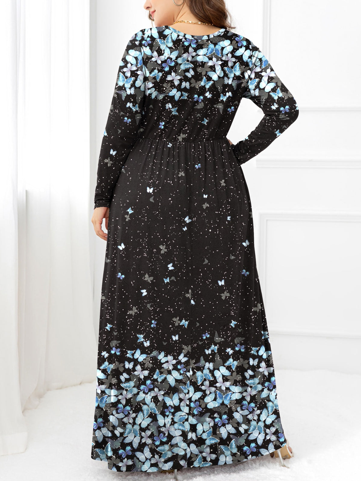 Plus Size Round Neck Maxi Dress with Pockets - Ladyez