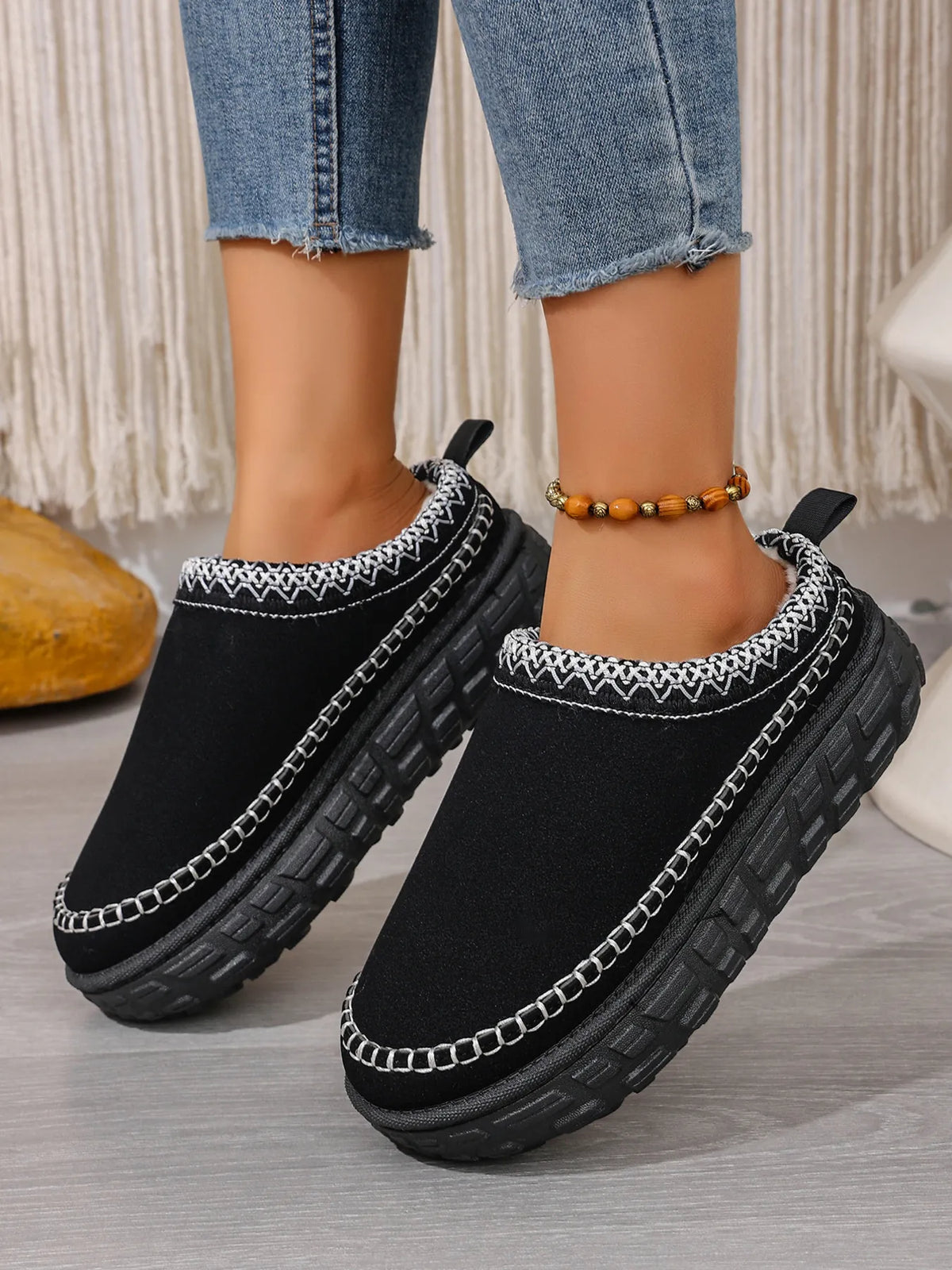 Embroidered Trim Round Toe Platform Boots - Ladyez