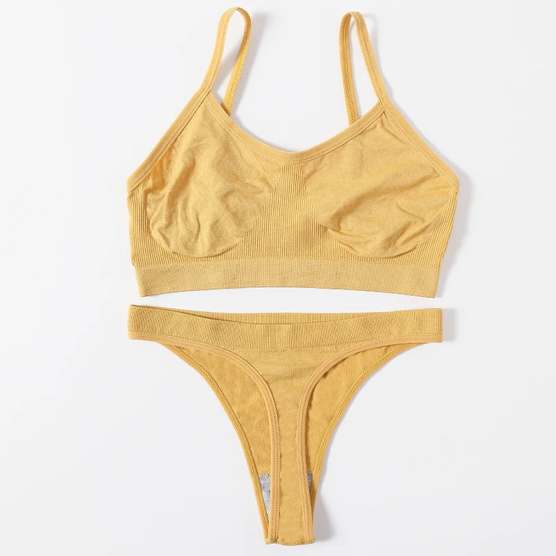 Women Seamless Bra And Panties Set Low Waist Thongs Female Comfort Non-wire Brassiere Sports Ribbed Underwear Set Sexy Lingerie