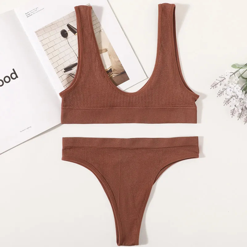 Women Seamless Bra And Panties Set Wire-Free U-Neck Small Cup Push-Up Bra Low-Rise Thongs Sexy Lingerie Female Underwear Set