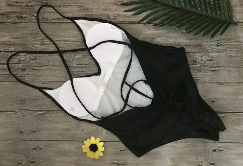2026 V Neck Scrunch Butt Female Swimwear One Piece Swimsuit Women Backless Monokini Sexy High cut Bathing Suit Swim Bodysuit