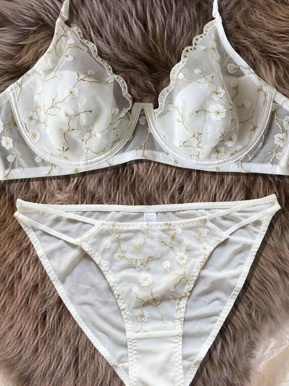Summer Thin Lace Rabbit Ear Cup Deep V Beautiful Back Bra Set for Girls