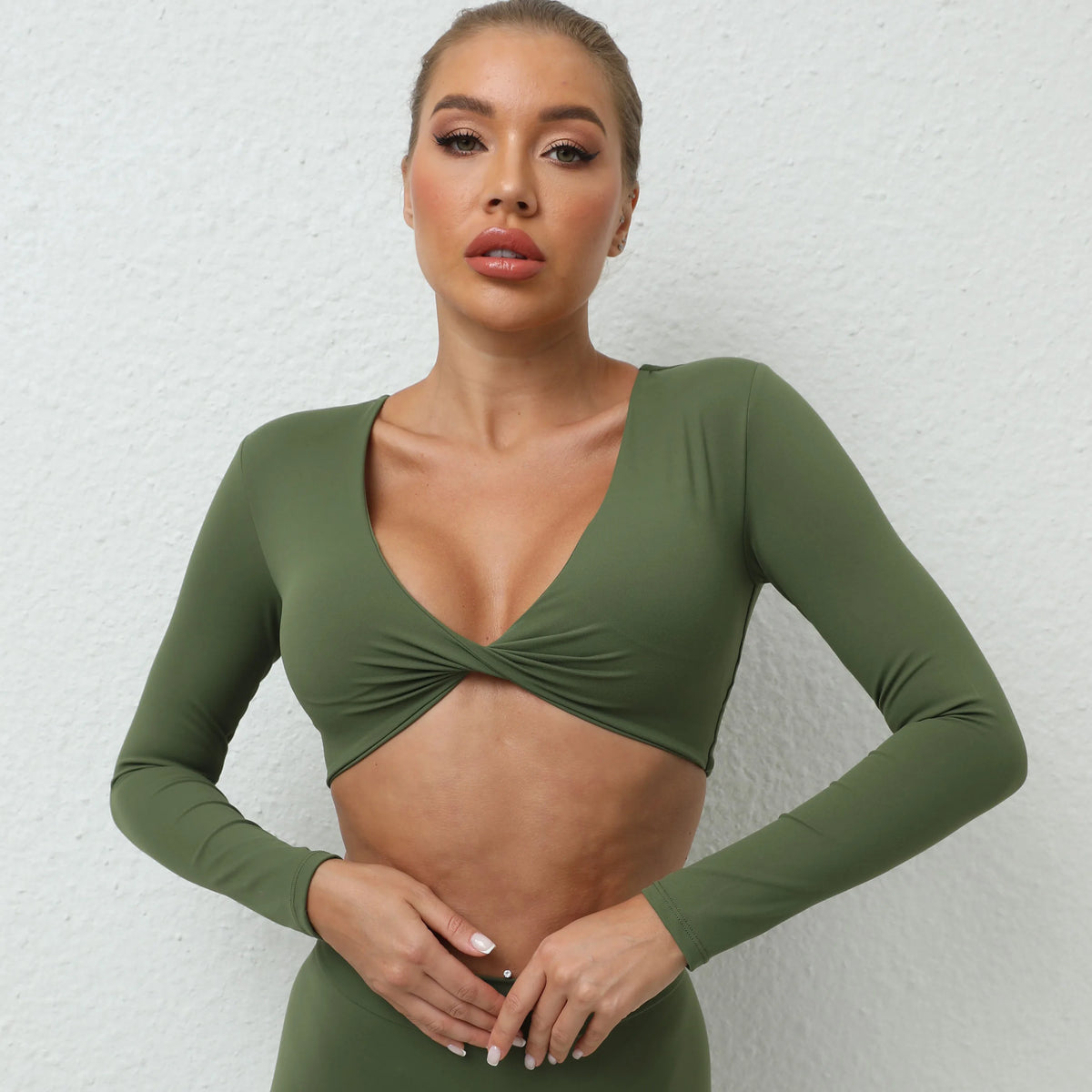 Long Sleeve Gym Crop Tops for Women Twist Deep V Workout Quick Dry Padded Sports Fitness Yoga T-Shirt