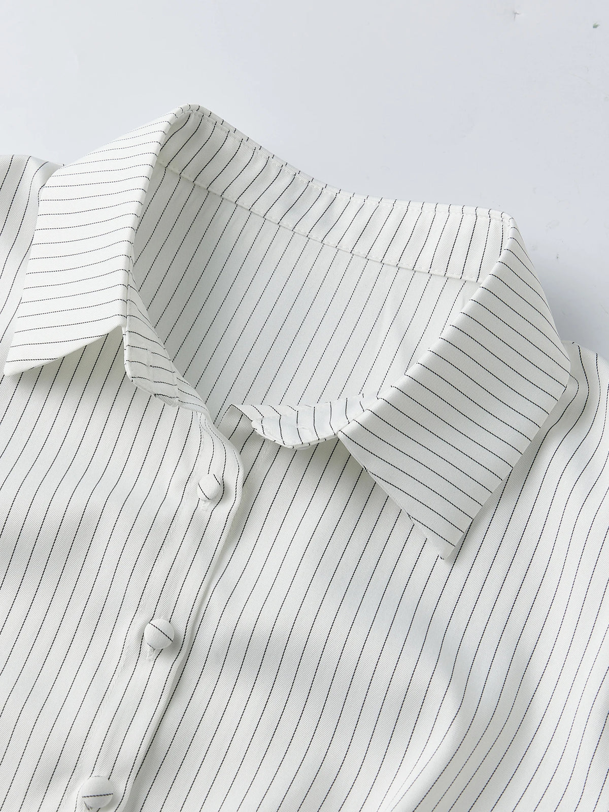Women Button Down Slim Fit Striped Shirt Fashionable Summer Short Sleeve Turn Down Collar Tops for Casual Daily Wear