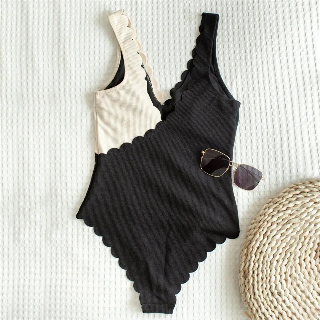 New Sexy Scalloped Splicing High Cut One Piece Swimsuit Women Swimwear Female Ribbed Bather Bathing Suit Swim Lady V2425