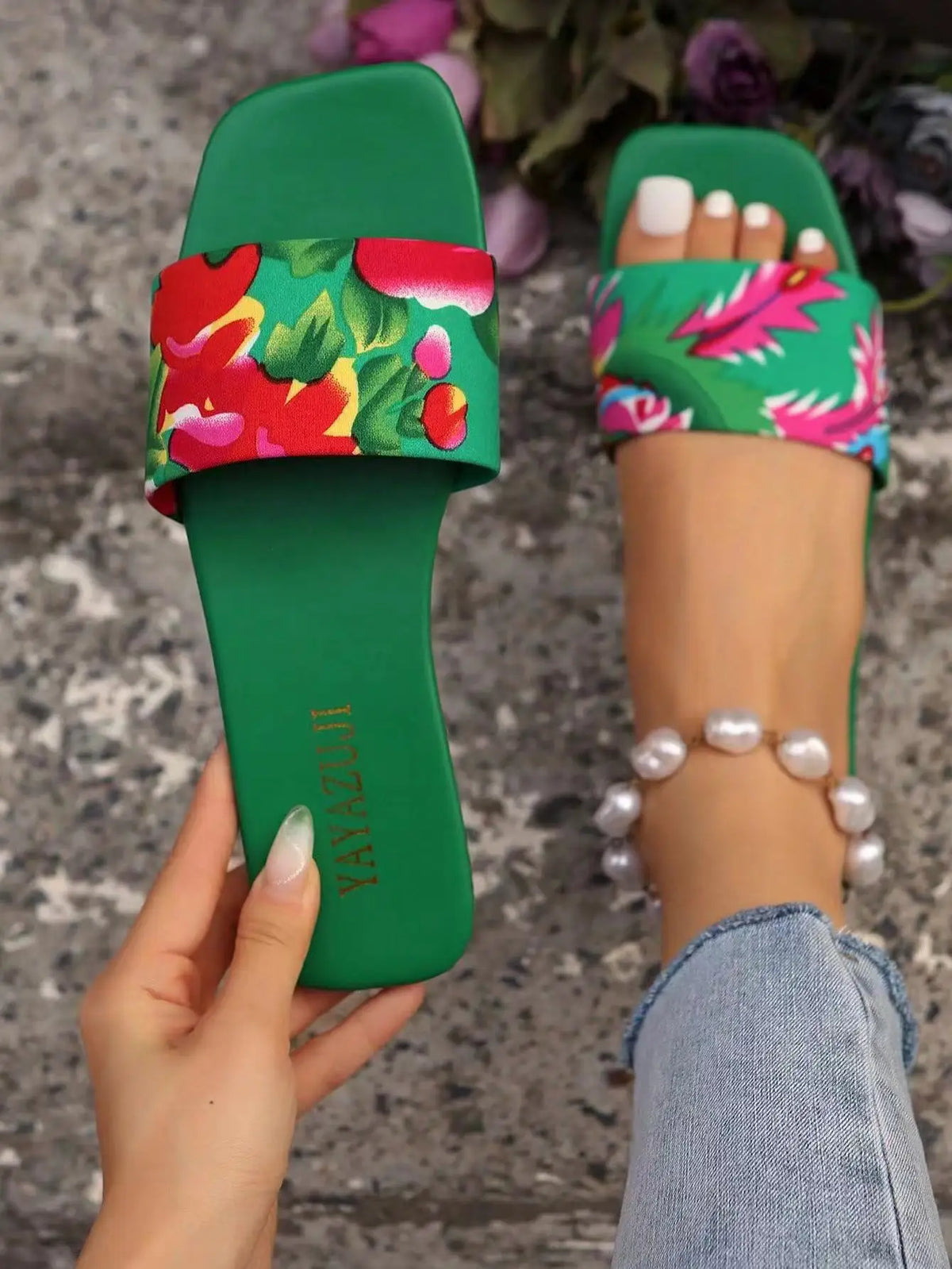 Women Fashion Sandals 2026 New Summer Flat Shoes Square Toe Slip-on Girls Indoor Street Slippers Plus Size Beach Slides