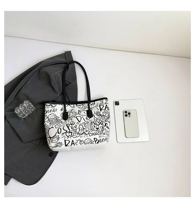 Large Capacity Printed Tote Bag, Fashion and Versatile Casual Single Shoulder Handbag with Pendant, College Style Women's Bags