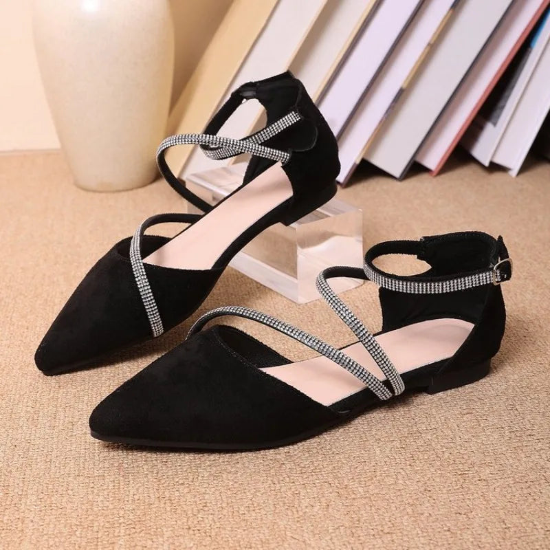 New black minimalist style sandals for summer 2026 pointed and comfortable casual women's sandals