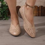 2026 New Women's Vintage Pointed-Toe Pumps - Low Cut Perforated Chunky Heel shoes, Slip-On Casual Shoes for Summer Daily Wear