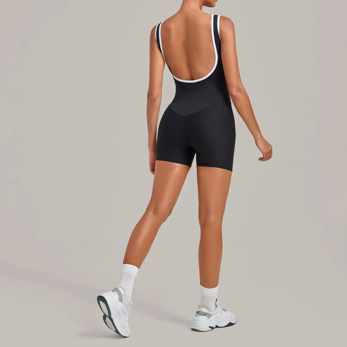 Women's Seamless Yoga Jumpsuits Sports Fitness Gym Sleeveless Backless Hip-lifting Shorts One-piece Training Workout Jumpsuit