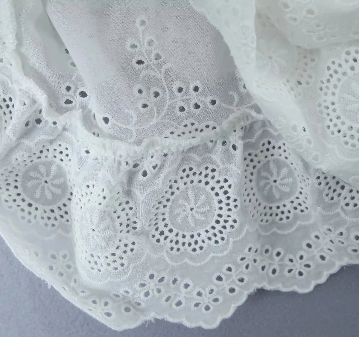 Foridol Summer Off Shoulder White Lace Skirt Set Dress Women Outfits Ruffles Tiered Mini Flower Embriodery Two Pieces Beach Suit