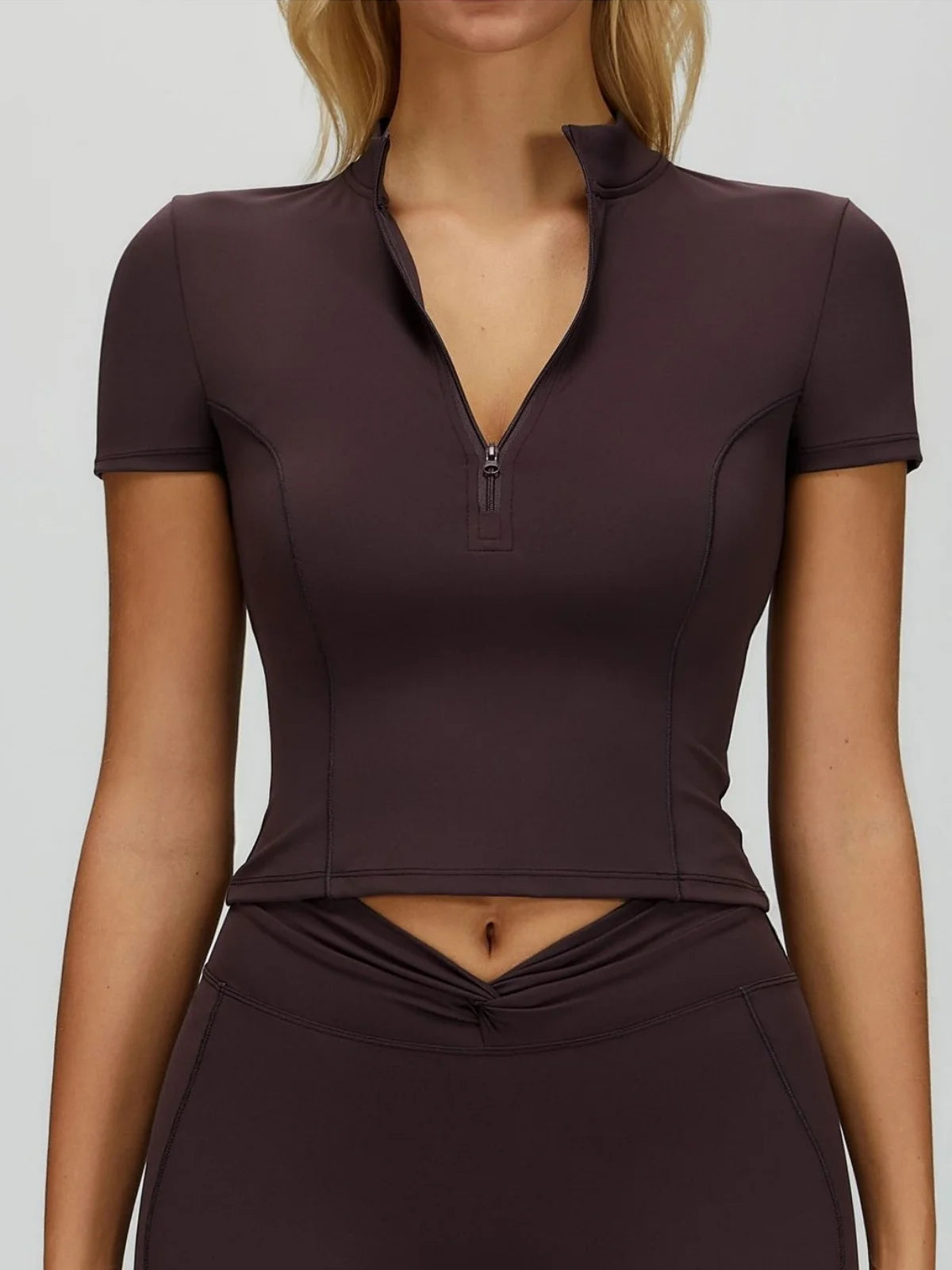 Naked Yoga T Shirts Women Stand Up Collar Zipper Tight Sports Shirts Outdoor Solid Short Sleeved Gym Running Fitness Tank Tops