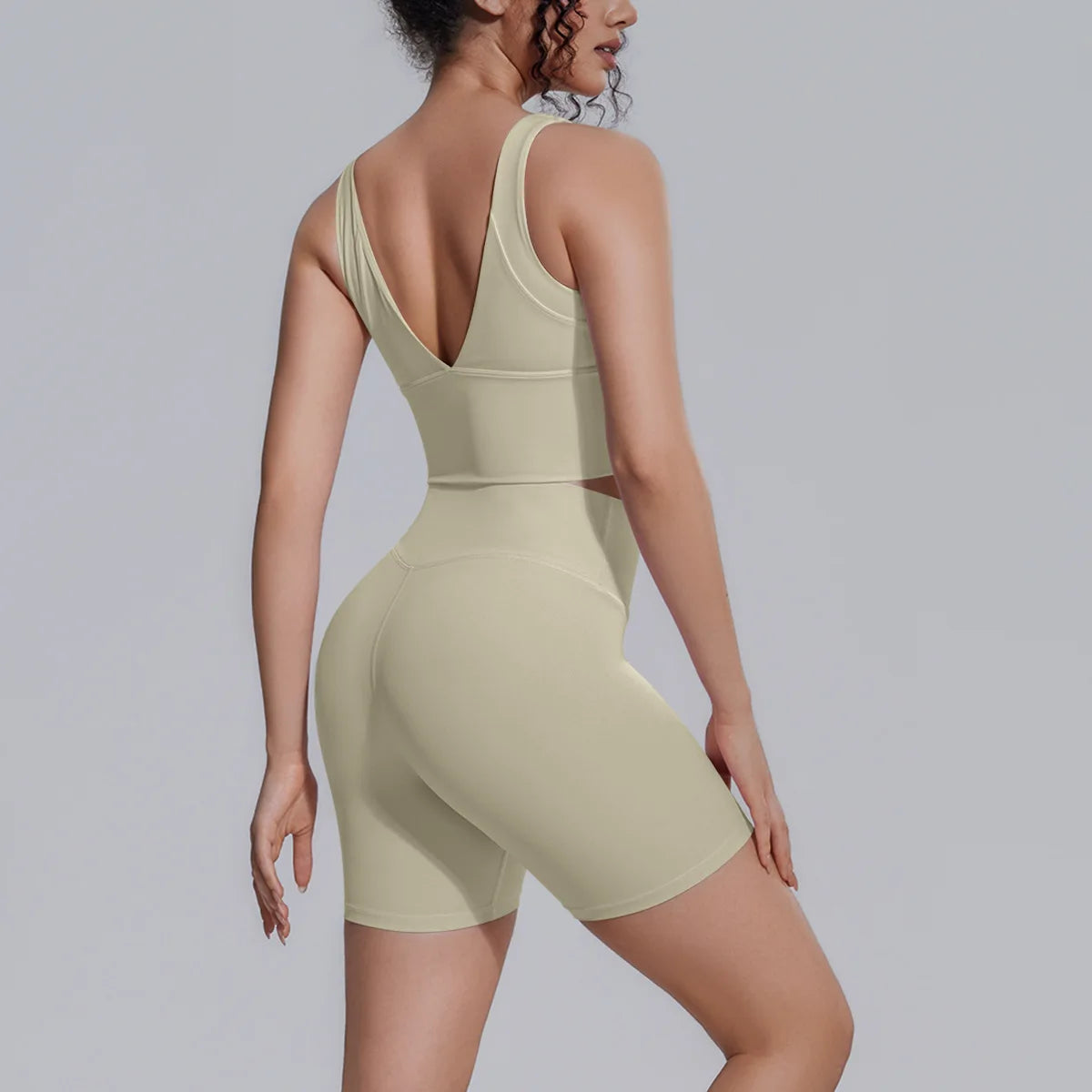 Women's Yoga Set Sports Running Fitness Beautiful Back Vest Hip Lifting Slim-Fit High Waist Shorts Training Gym Workout Suits