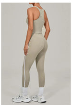 Women's Seamless Yoga Sets Sports Fitness Beauty Back Vest Hip-lifting Pants Slim-fit Suits Running Workout Gym Training Sets