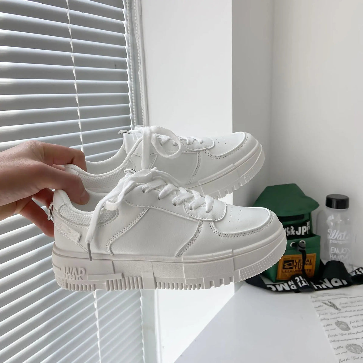 2022 Fashion Spring New Designer Hot Sale White Shoes Female Platform Sneakers Women Tenis Feminino Casual Female Shoes Woman