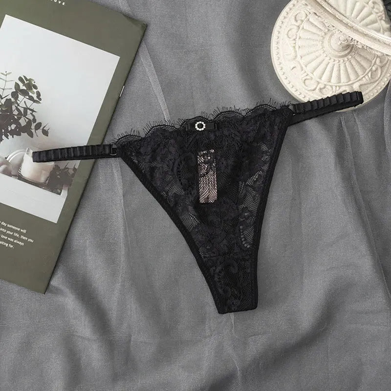 New Women's Sexy Lace Panties Adjustable Girls G-Strings .Fashionable Breathable Low WaistBriefs Shorts.with Rhinestones Thong