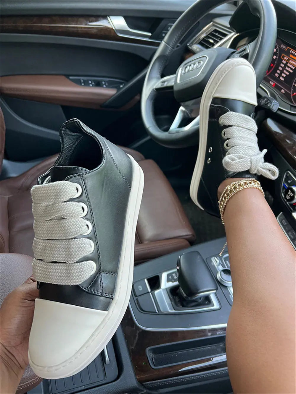 2025 Big Size 44 Women's Platform Skate Shoes Fashion Summer Black Pink Red Lace-up Men Sporty Vulcanize Casual Flat Shoes