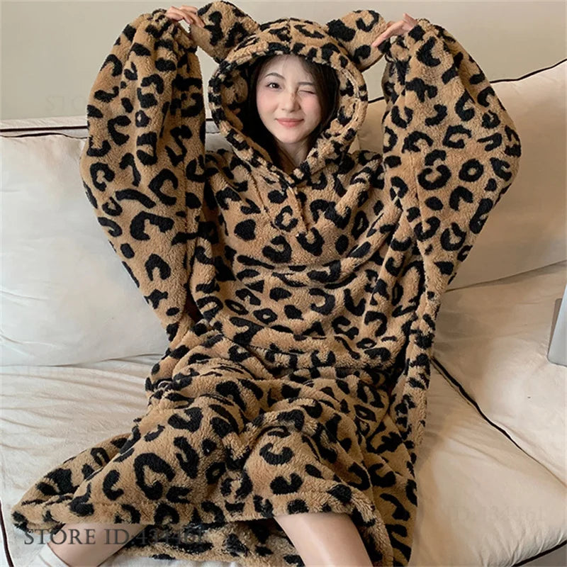 Thicken Flannel Cartoon Female Long Robe Hooded Nightgown Autumn Winter Sleepwear Home Clothes Loose Coral Fleece Warm Nightwear