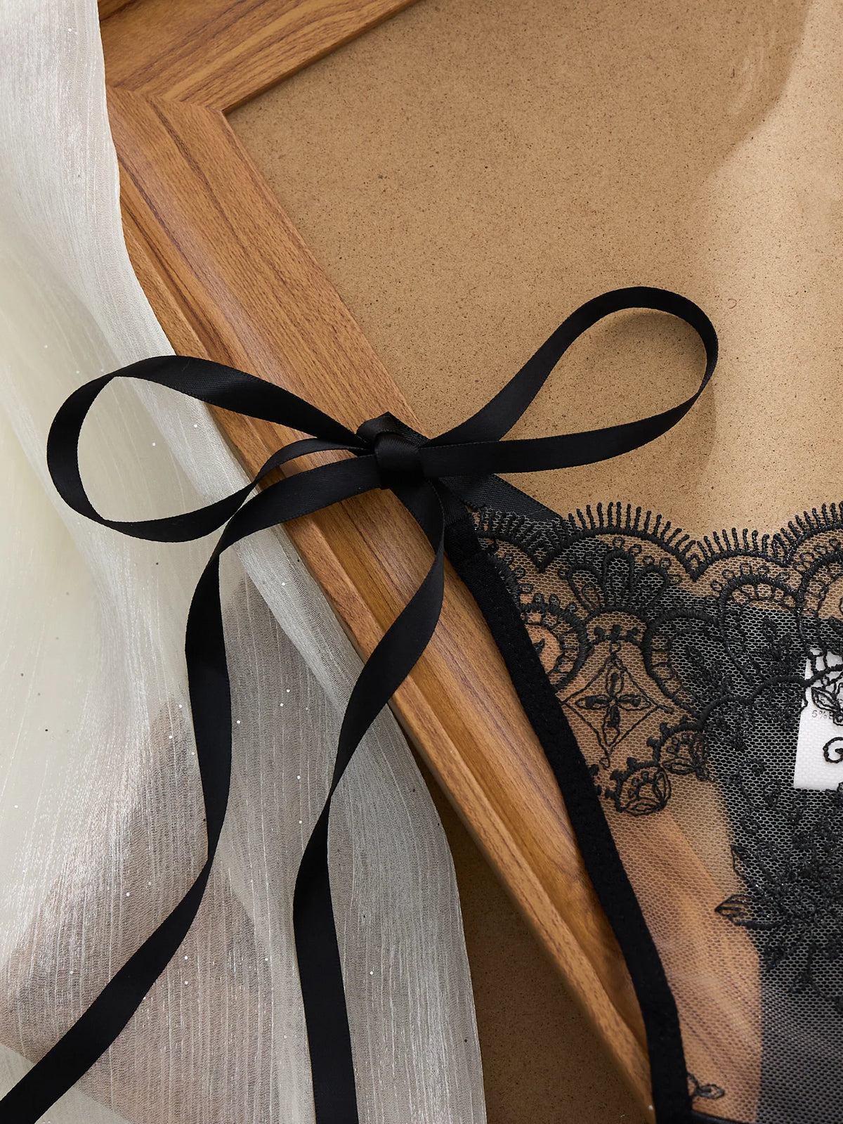 Pure black lace strap lingerie set - Sexy mature style net fabric embroidery 3/4 cup shaping bra thong set ZA825201
