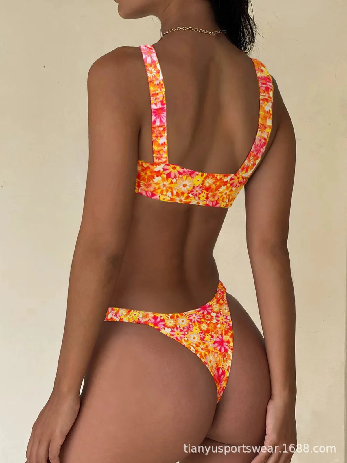 New Printed Bathing Suit Women Two-piece Backless Swimwear Sexy Beach Fashion Thongs Summer New Female Split Swimsuit
