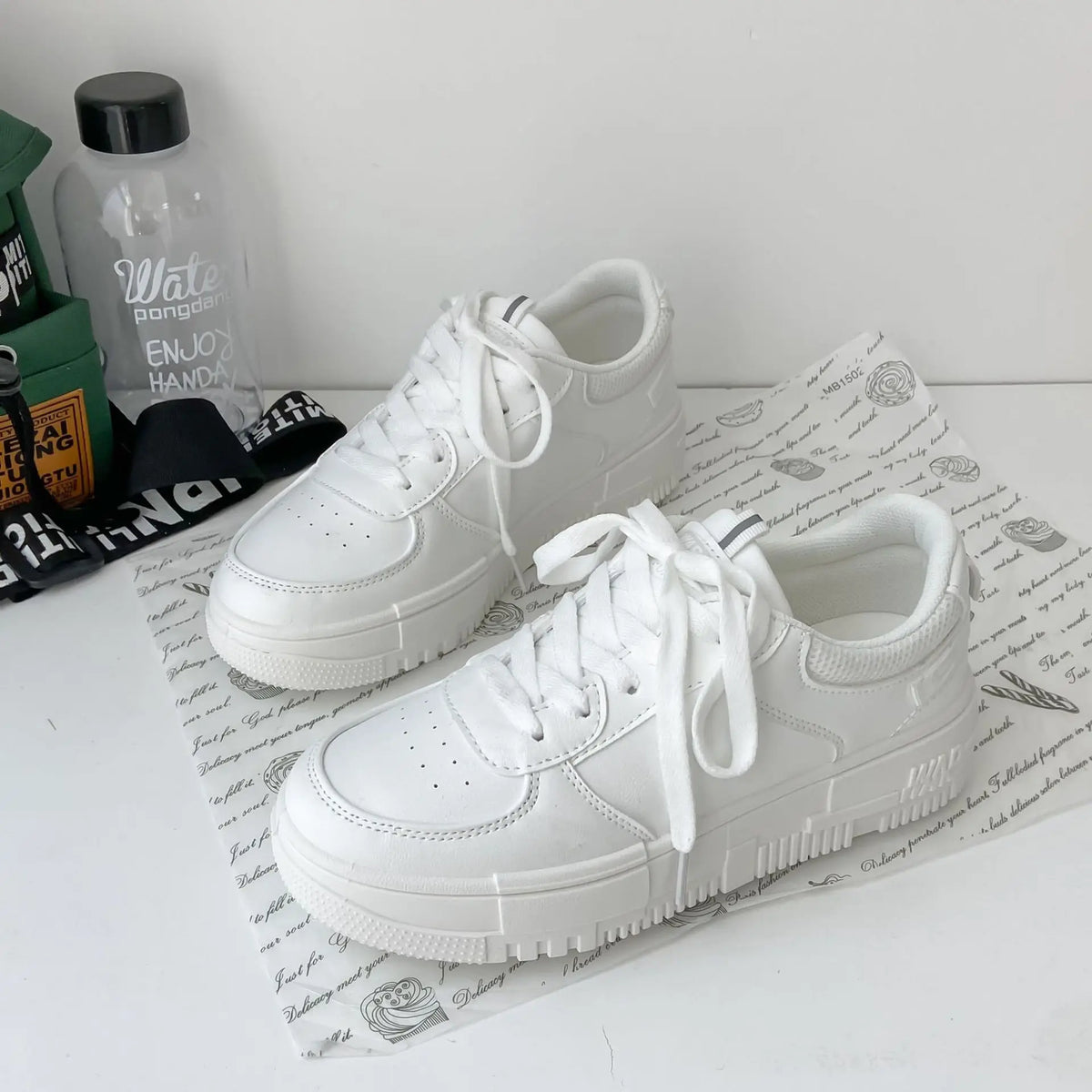 2022 Fashion Spring New Designer Hot Sale White Shoes Female Platform Sneakers Women Tenis Feminino Casual Female Shoes Woman
