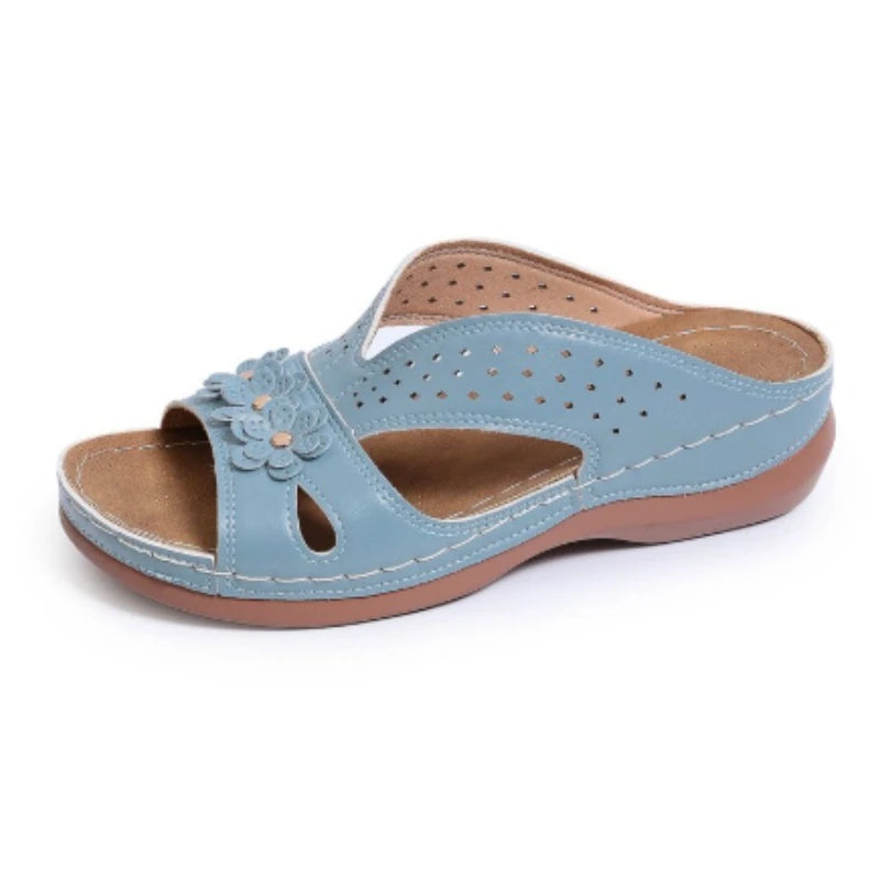 New Women's Slippers Casual Flower Hollow Wedge Beach Shoes Outdoor Fashion Platform Comfortable Non-slip Sandals Plus size 43