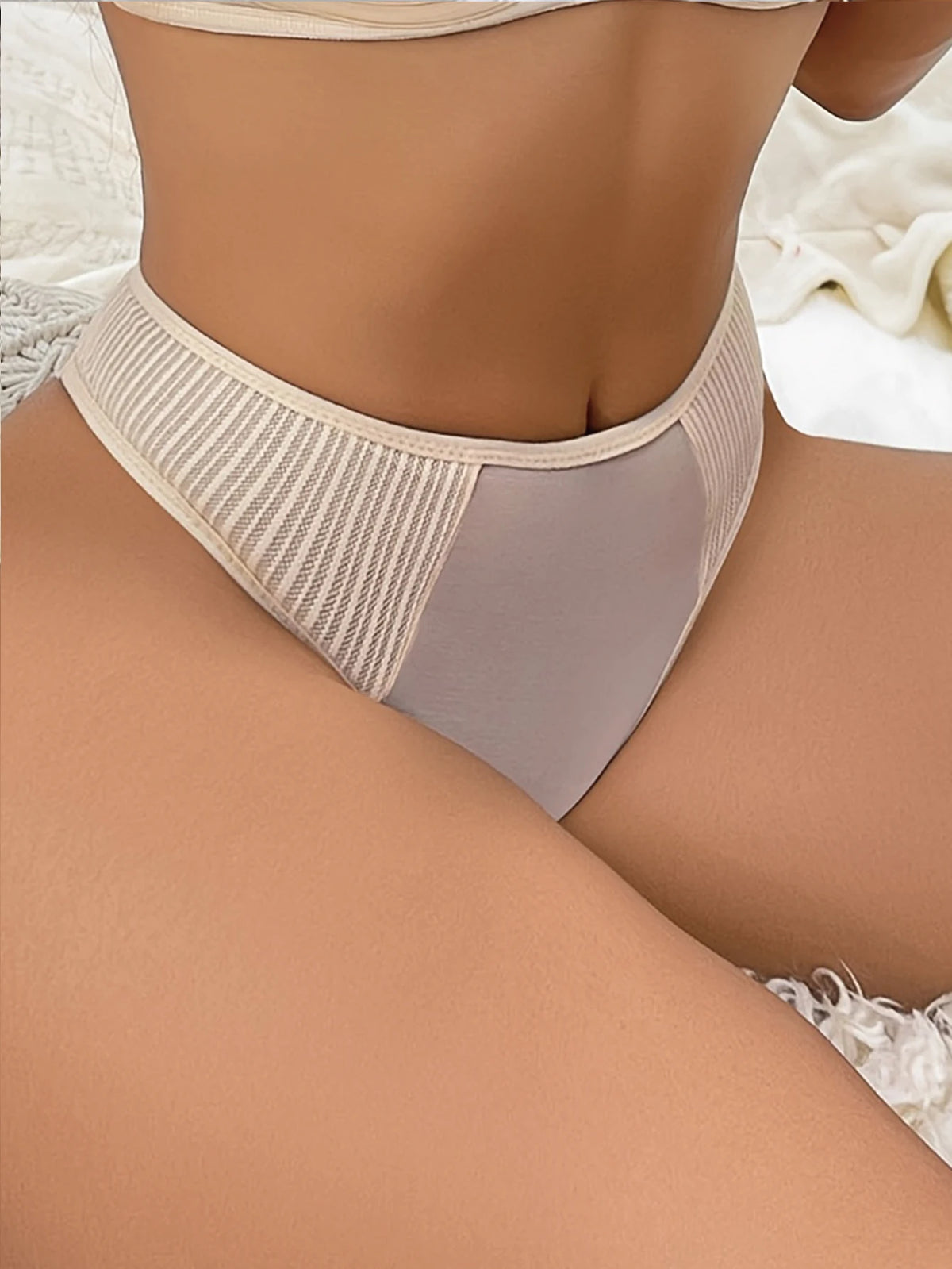 Comfortable Mid-Waist Mesh Sexy Briefs with Pure Cotton Crotch and Transparent Mesh Breathable Panties for Women