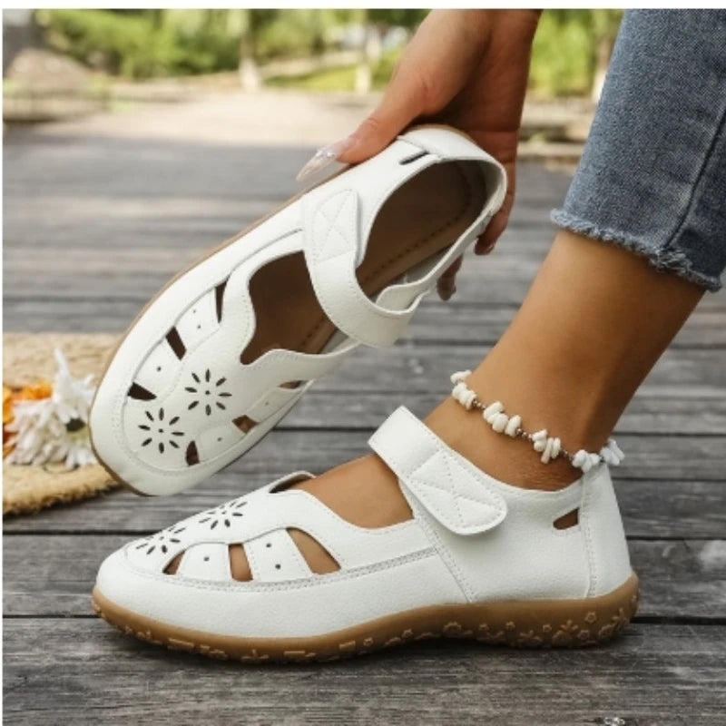 2026 New Summer Women Sandals Ladies Sandals Comfortable Flats Walking Sandals Covered Toe Beach Shoes Woman Footwear
