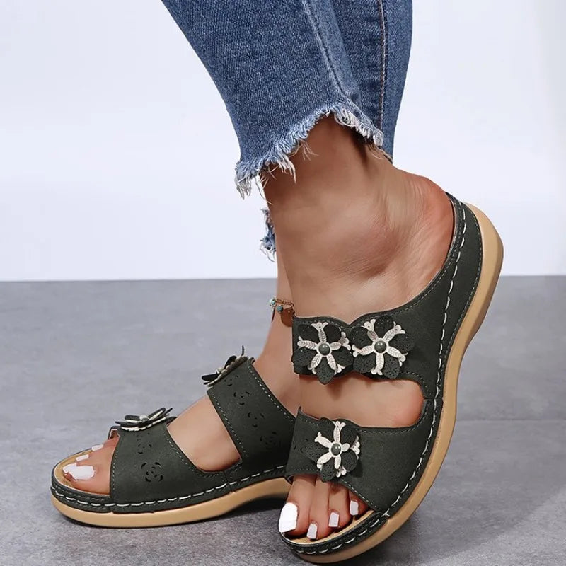 Women's Flower Decorated Slides Perforated Breathable Open Toe Slippers Thick Sole Comfort Casual Outdoor Shoes