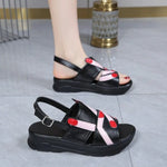 Summer New Thick Soled Lightweight Flat Bottomed Women's Shoes Anti Slip Beach Shoes Outdoor Sandals