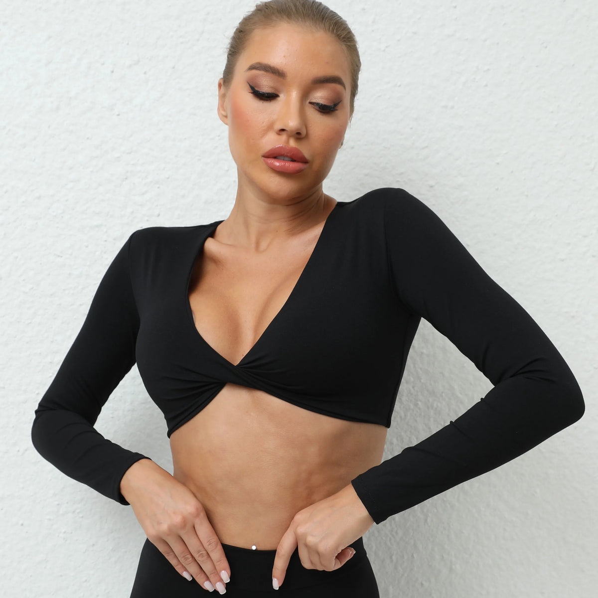 Long Sleeve Gym Crop Tops for Women Twist Deep V Workout Quick Dry Padded Sports Fitness Yoga T-Shirt