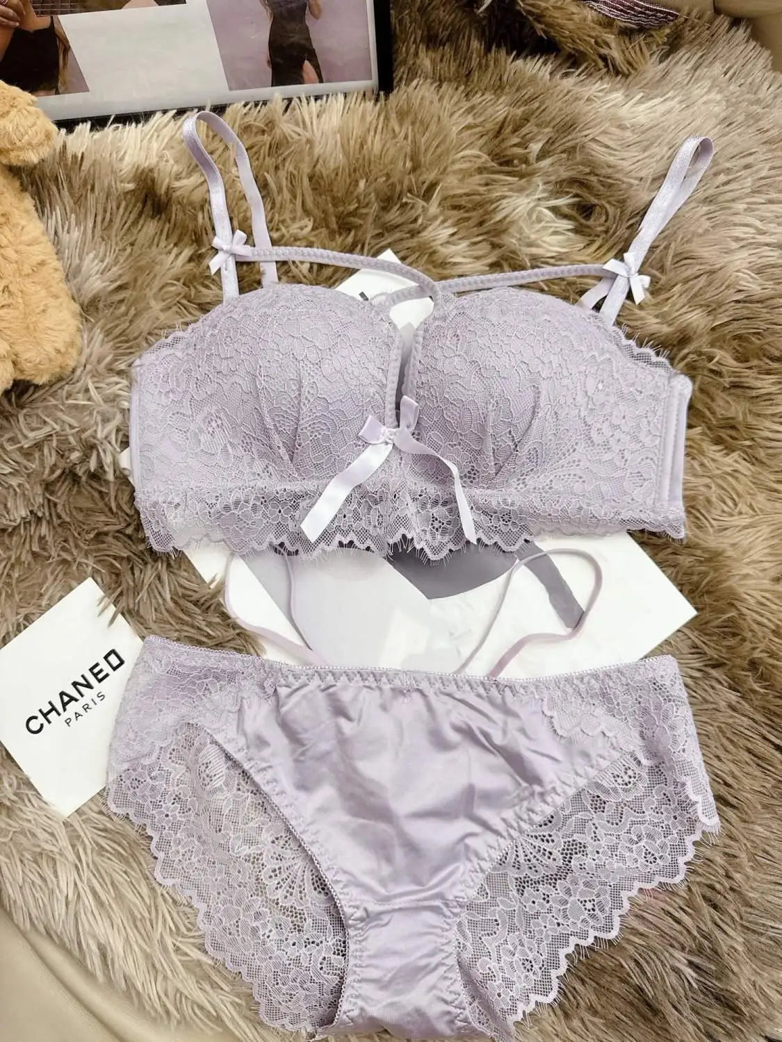 MOYISU Push Up Bra for Small Bust - French Chic Lace Bralette Set, Wireless Comfort Support Anti-Sag Underwear for Petite Women