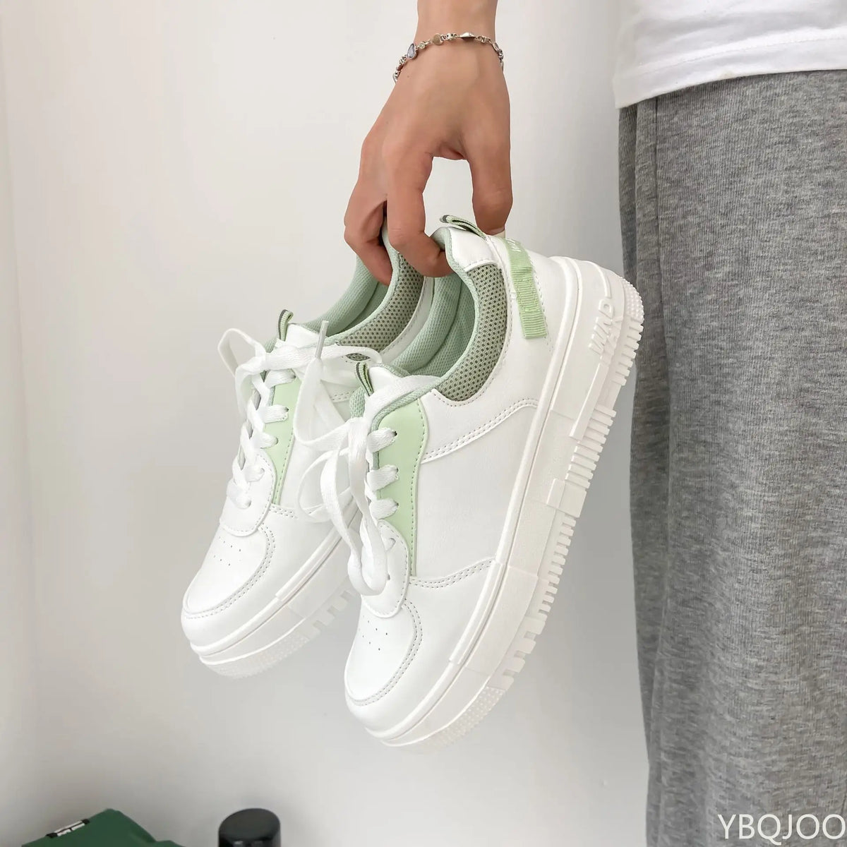 2022 Fashion Spring New Designer Hot Sale White Shoes Female Platform Sneakers Women Tenis Feminino Casual Female Shoes Woman