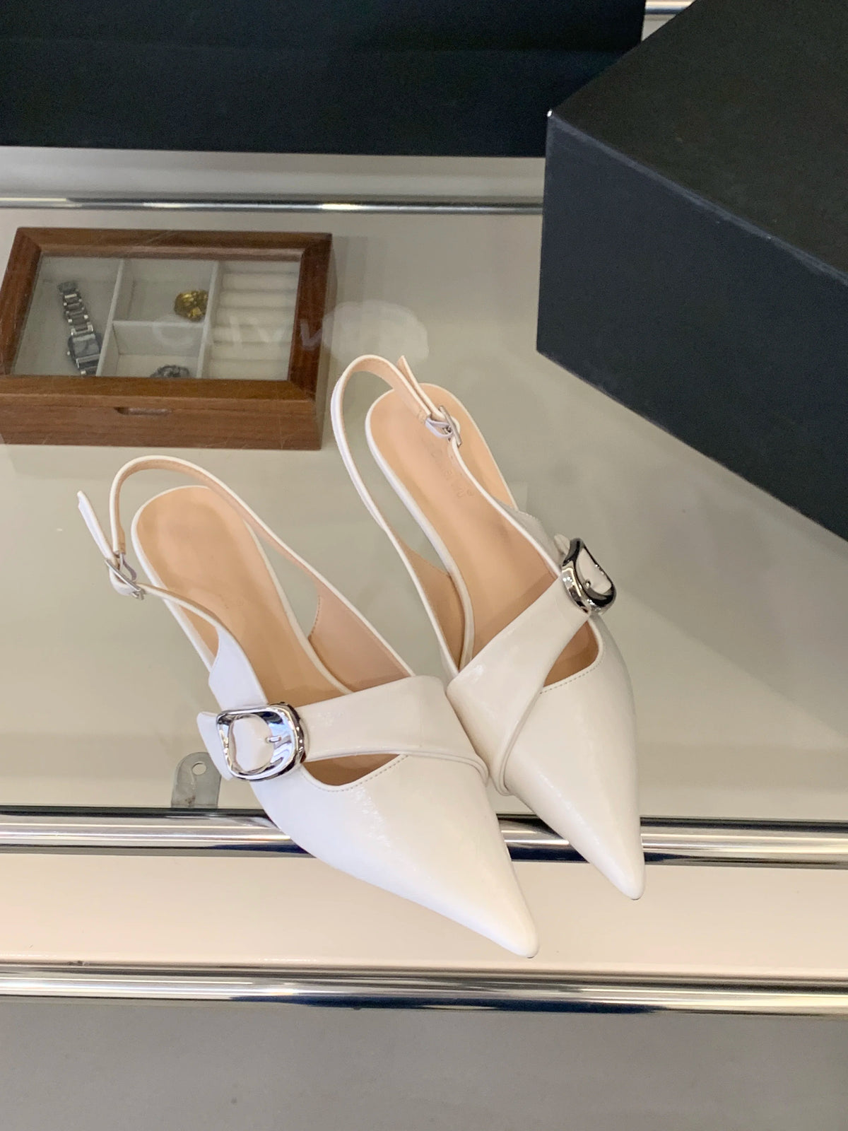White Thin Heeled Sandals 2026 Women's Low-Heeled Shoes With Strap Brown Summer 2026 New Girls Fashion French OL Single Shoes