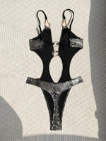 Sexy Black Snakeskin Print One Piece Swimwear Women 2026 Metal Buckle Hollow Out Backless Bikini Summer Bathing Suit Swimsuit