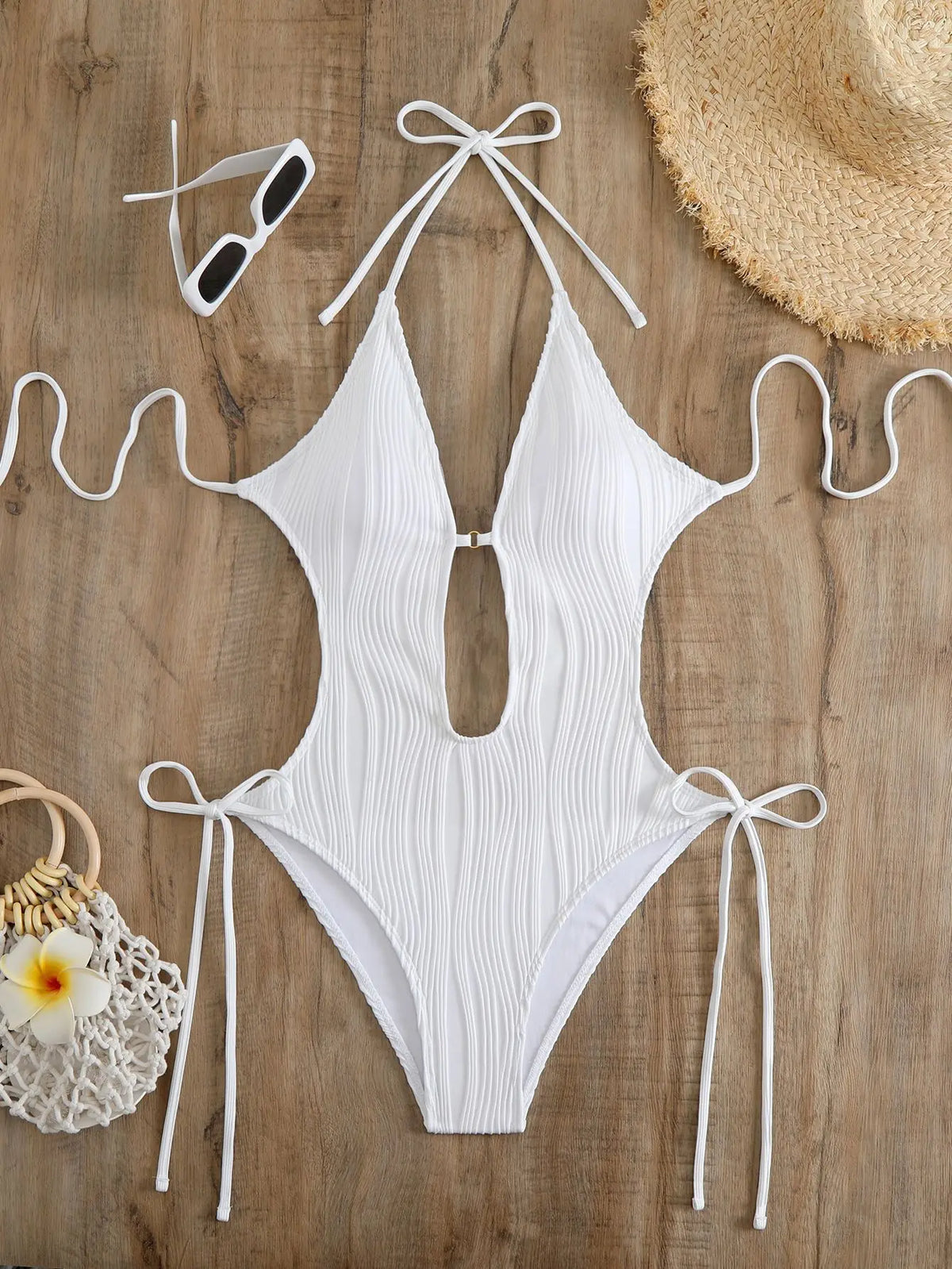 S - XXL Halter V Neck Wrinkled Female Swimwear One Piece Swimsuit Women Backless Monokini High Cut Bathing Suit Swim Beach Wear