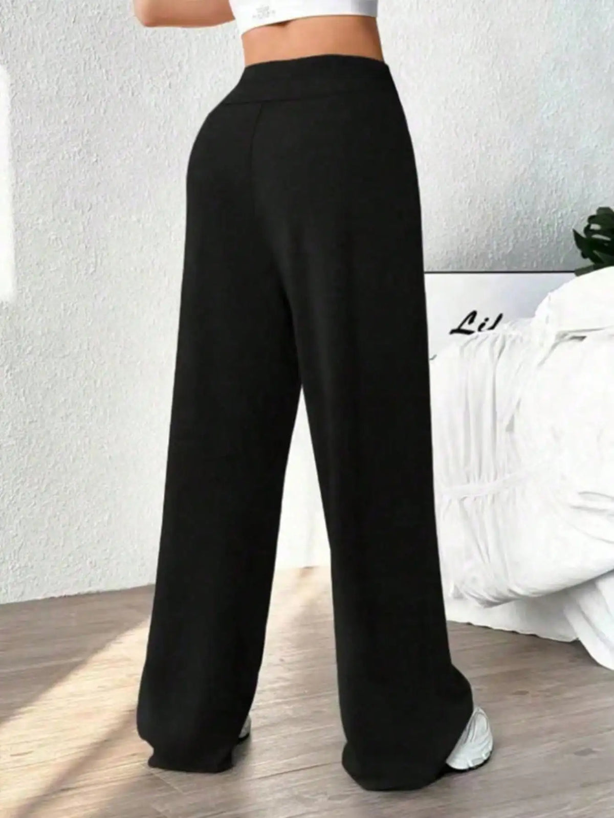 2026 New Casual Wide Leg Yoga Joggers Drawstring Sport Pants Naked Feeling High Stretch Outdoor Loose Sports Pants Spring Style