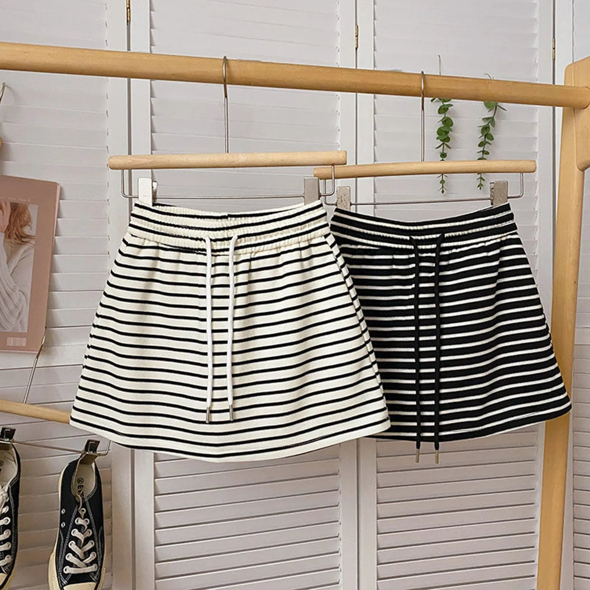 Women's Black White Striped Mini Skirt Drawstring Elastic High Waisted Sports Skirt Summer New Korean Style Sports Skirts 2026