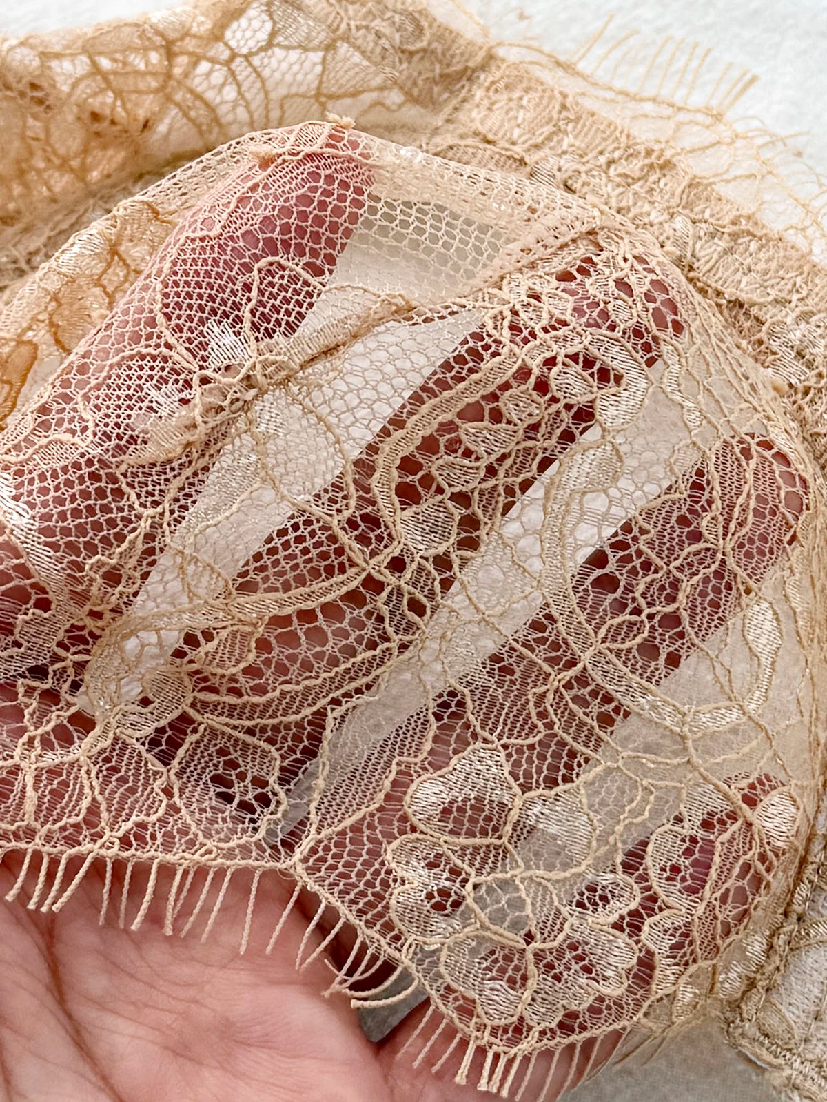 Ladies' Basic Style Thin Lace Bra And Panty Set Seamless Single Layer Eyelet Underwear Comfortable Intimate Apparel