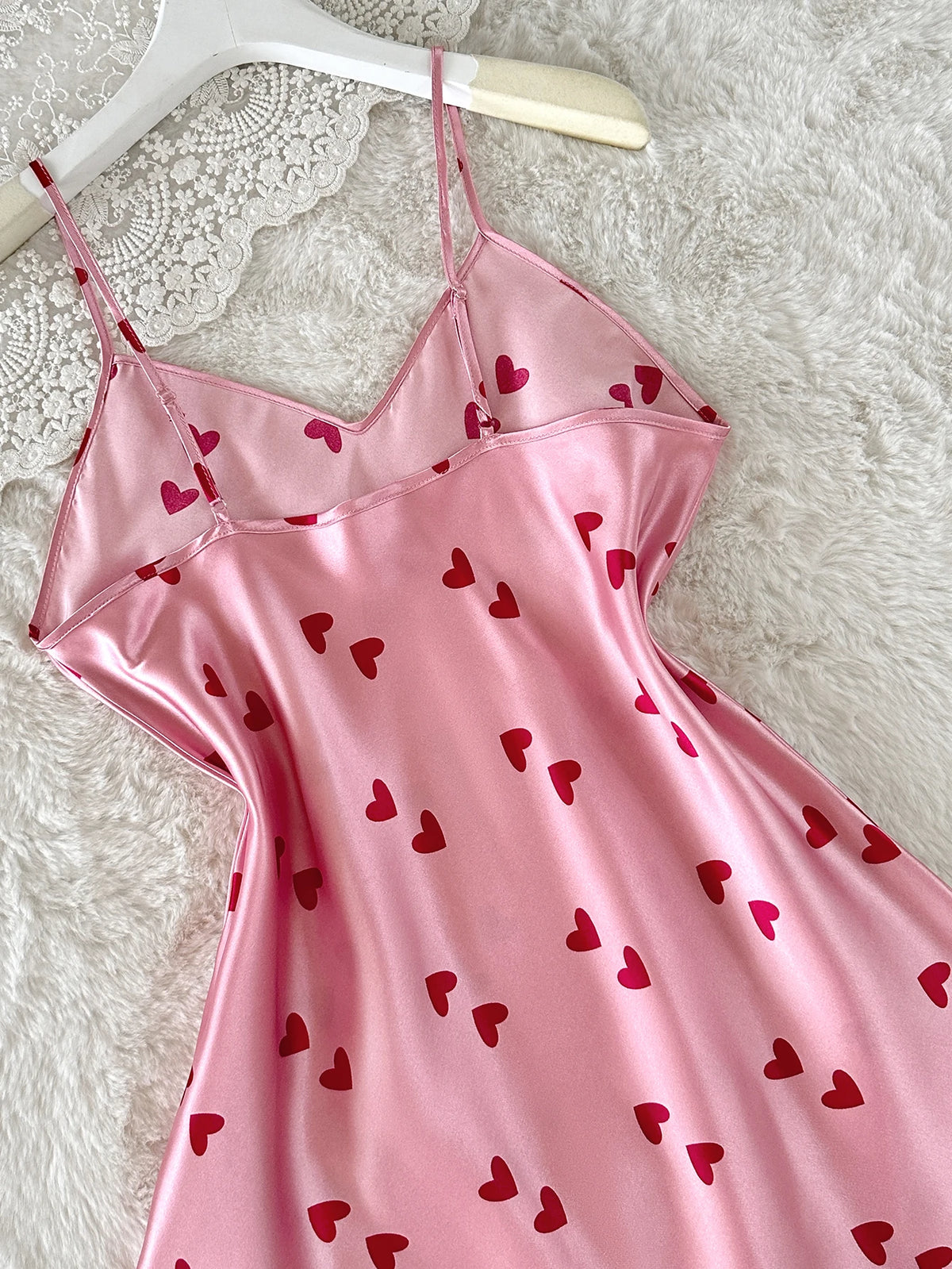 New Women's Pink Slip Nightdress Heart Print V Neck Spaghetti Strap Chemise Cute and Sweet Sleepwear for Party or Daily Life