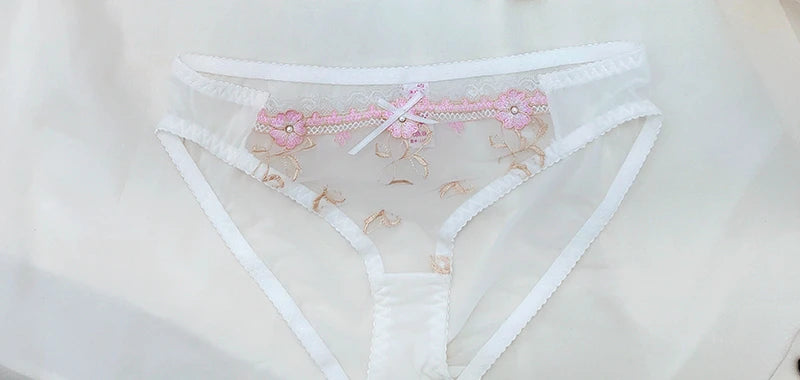 Pure Wind Ultra-thin Lace Underwear Women's Big Chest Small with Underwire Sexy Retraction Breast Support Breathable Bra Set ABC