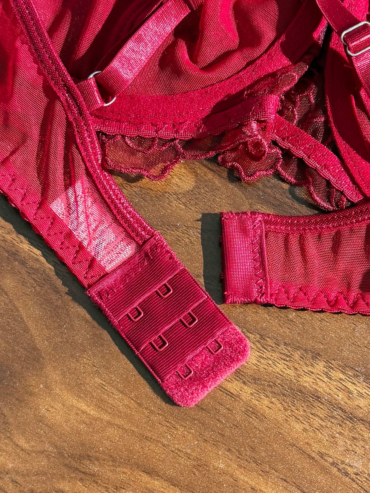 Luxurious Red Lace Underwear Set for Women French Romantic Embroidery Bra And Panties Two-Piece Set for Ultimate Comfort
