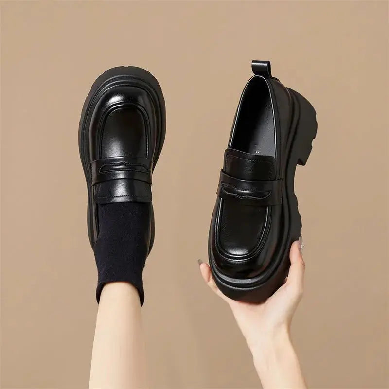 2026 Thick-Soled Waterproof British-Style Women's Loafers - Winter Retro Slip-On Height-Boosting Shoes, Simple & Lightweight