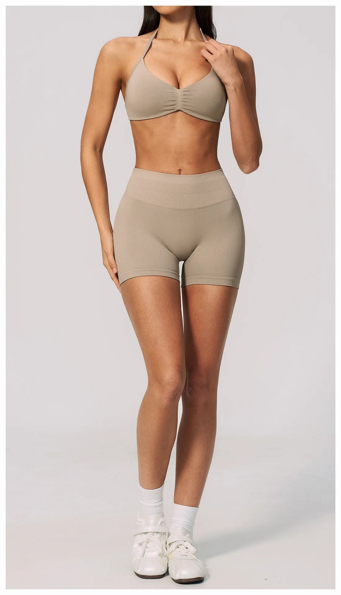 Seamless Yoga Suit Women Exposed Back Pleate Sports Bra High Waist Shorts Fitness Sets Outdoor Running Athletic Wear Tracksuit