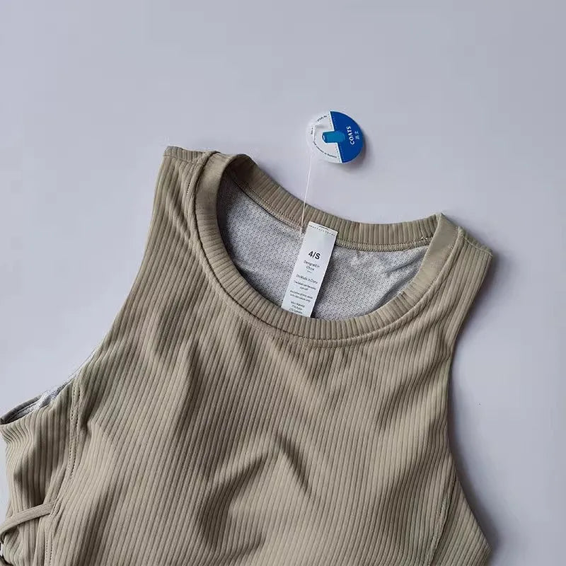 Women's Quick-Drying Breathable Yoga Vest for Fitness And Pilates Tight-Fit Exercise Top with Fixed Chest Cushion