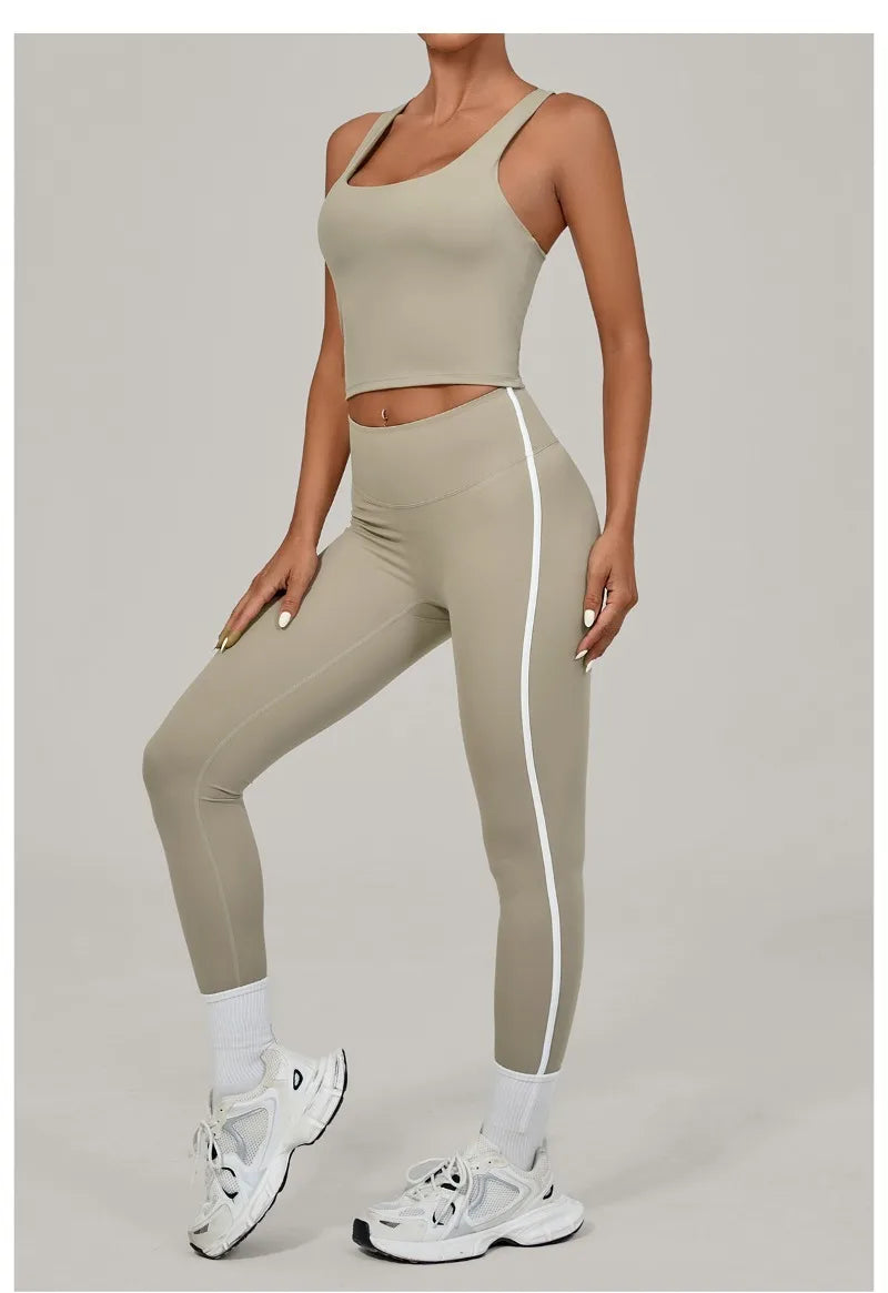 Women's Seamless Yoga Sets Sports Fitness Beauty Back Vest Hip-lifting Pants Slim-fit Suits Running Workout Gym Training Sets