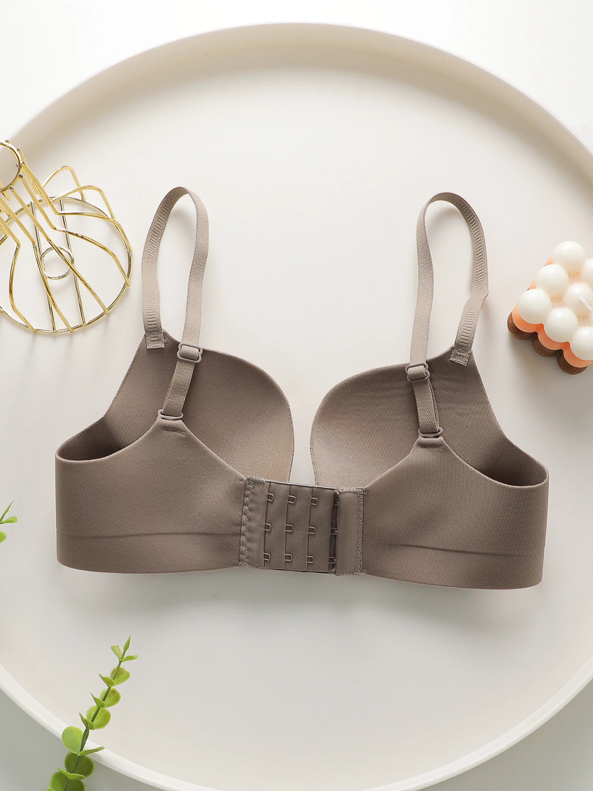 Women One Piece Seamless Push Up Bra Wireless Thin Adjustable Strap Smooth Underwear Gathering No Trace Daily Bra J182