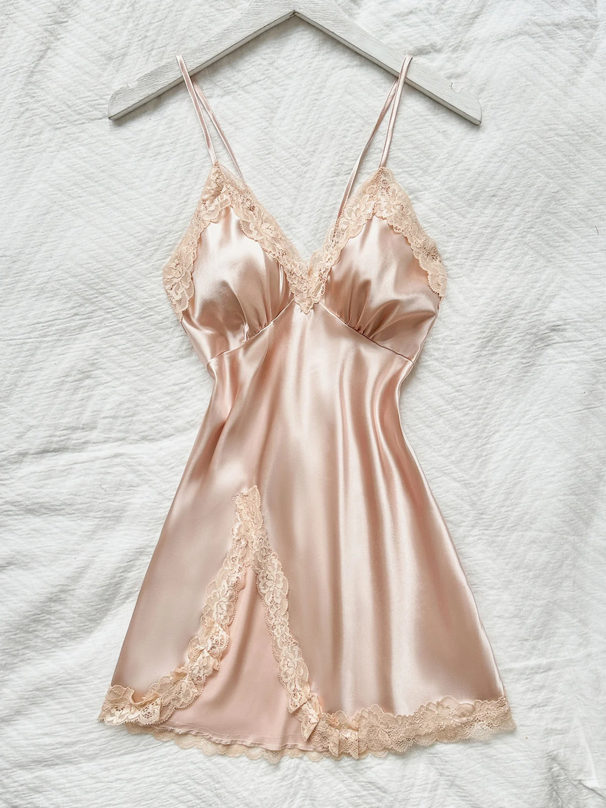Women's V Neck Lace Nightdress Thin and Breathable Sleepwear Fashionable Halter Dress Pajama For Summer