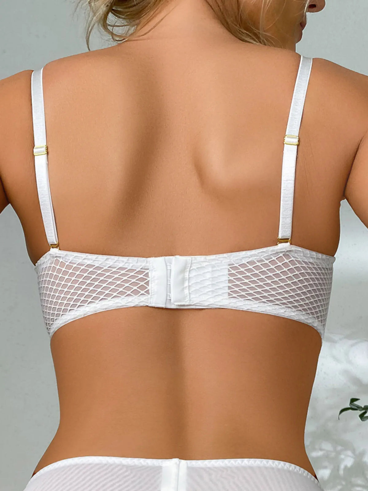 New sexy lace underwear women's thick cup with soft underwire push-up bra exquisite mesh breast cover