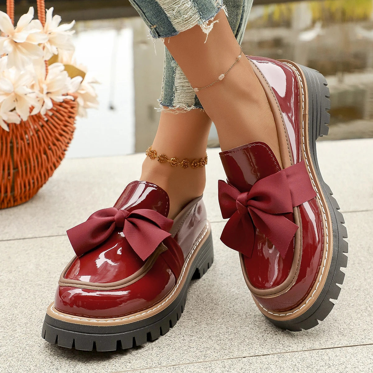Women Patent Bow Platform Loafers Round‑Toe Slip‑On Lug‑Sole PU Leather Contrast Trim Vintage Casual Daily Shoes
